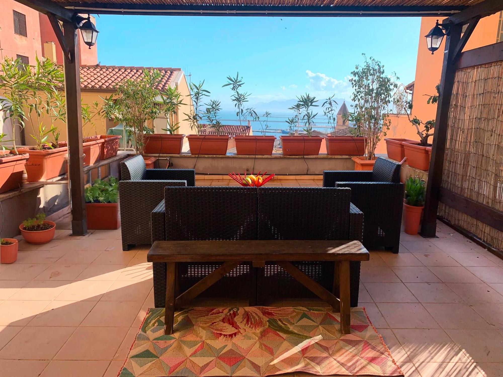 Apartamento Oasi Urbana Con Terrazza E Vista Cagliari Exterior foto